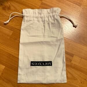 Shona Joy white dust bag‎